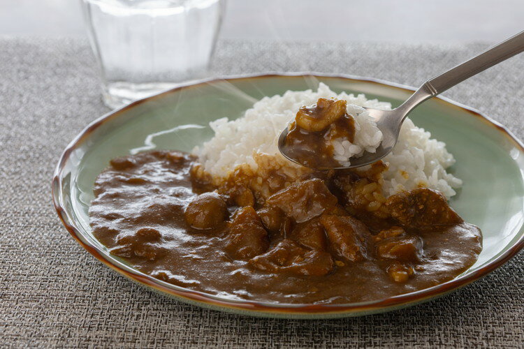 「三田屋総本家」 黒豚のポークカレー8食セット(ボール箱) ギフト 産直 ご当地グルメ 熨斗 贈り物 新生活 お祝い お取り寄せ のし対応 (代引不可)【送料無料】 2