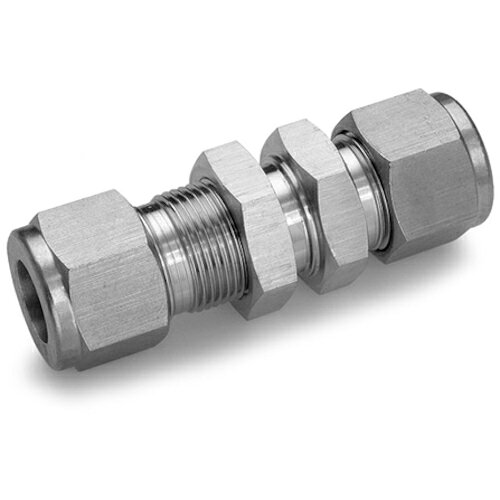 特長●チューブを差し込み、ナットを締める圧縮リング式継手です。特殊工具や火気不要で、繰返し脱着可能です。●チューブスコネクターはチューブを差し込み、ナットを締め付けるだけで接続ができるため、特殊工具及び火気を必要としません。用途●石油・石化、一般産業向けプロセス、計装用。仕様●適合管外径T(mm)：6.35●六角対辺(mm)：15.9●寸法A(mm)：57.7●最高使用圧力(MPa)：●最高使用圧力(MPa）:チューブ径による（φ6.35 肉厚0.89：35.8MPa）●液体温度(℃)：-196〜537仕様2●ステンレス鋼製　　ボディ材質：ASTM A479 316原産国：ベトナム【代引きについて】こちらの商品は、代引きでの出荷は受け付けておりません。【送料について】北海道、沖縄、離島は送料を頂きます。