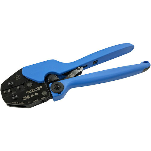 特長●圧着工具です。用途●同軸コネクタ用の圧着工具です。●主に3.5D系のケーブルへの取り付けの際に使用します。仕様●コネクタ形状：圧着工具仕様2●特性インピーダンス：　定格電圧AC：　使用周波数範囲：　絶縁抵抗：　耐電圧：　接触抵抗：　電圧定在波比：　使用周温度範囲：材質／仕上●中心コンタクト：　外部コンタクト：原産国：日本【代引きについて】こちらの商品は、代引きでの出荷は受け付けておりません。【送料について】北海道、沖縄、離島は送料を頂きます。