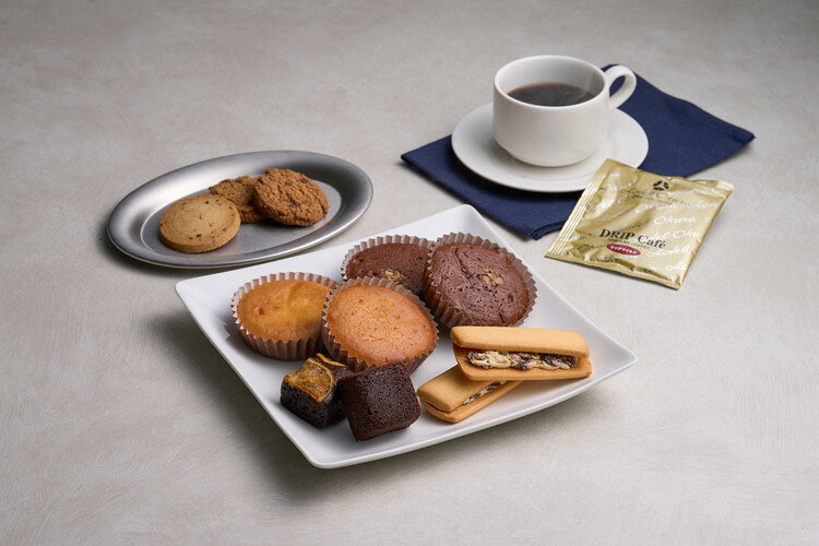 リコメン堂生活館のホテルオークラ スイーツ&コーヒーギフトセット F スイーツ 焼菓子 コーヒー 詰め合わせセット(代引不可)【送料無料】｜アングル2