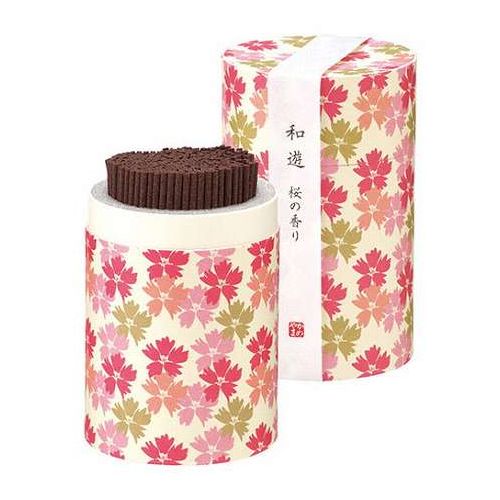 白檀、丁子、桂皮などの生薬をふんだんに配合しフローラルのエッセンスを加えた、やわらかな春の日差しを感じる桜の香り。日々の暮らしに遊び心と和心を・・・「和遊」は、パリと京都のデザイナーがコラボレーションした遊び心ののある和モダンデザインのシリーズです。可愛い和柄と使いやすいミニ寸サイズのパッケージ。ちょっとしたプレゼントや、ご自宅でのリラックスタイムに幅広くお使い頂けます。メーカー品番:I20120108/01セット内容:お線香(約90g)×1生産国:日本箱サイズ:φ6.3×10.3×cm【代引きについて】こちらの商品は、代引きでの出荷は受け付けておりません。【送料について】北海道、沖縄、離島は送料を頂きます。
