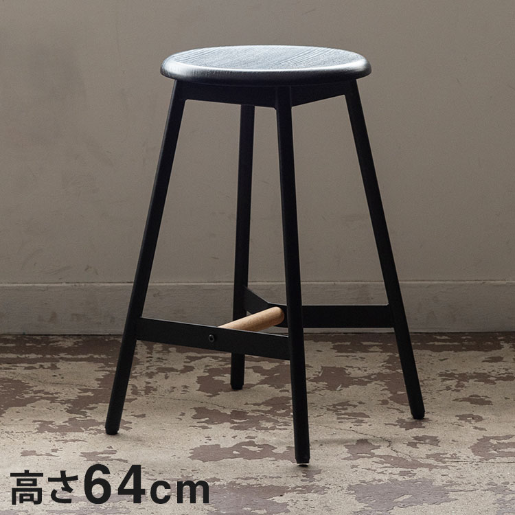 ■商品サイズ幅41×奥行40×高さ64cm■素材天然木化粧繊維板(オーク) 天然木(オーク) ウレタン塗装 スチール(粉体塗装)■重量4kg■生産国中国■特徴シンプルで無駄のないデザインの中で、貫部分の個性的なフォルムとスチールの異素材感、...