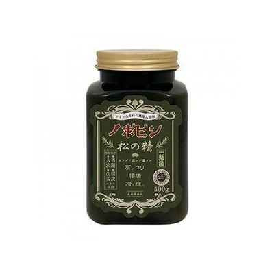 商品概要メーカー：紀陽除虫菊商品名：ノボピン松の精ボトル（500g）区分：医薬部外品内容量：500g商品概要：【医薬部外品】肩のこり、腰痛、冷え症にJANコード：4971902087795商品コード：014502211商品の特徴・ドイツ発祥、粉末タイプの薬用入浴剤。・昭和初期に発売されたロングセラーの薬用入浴剤を、新処方と昭和レトロなパッケージでリニューアル。・医薬部外品。・温浴効果で体の芯まで温めます。・腰痛・冷え症などに効能があります。・保湿成分：当帰、橙皮、人参、生姜エキスを配合。お肌しっとり。・松葉の精油を配合。・心やすらぐ森の香りがお風呂いっぱいに広がります。・湯色は緑色。・ふだん使いに。大切な方へのプレゼントに。効能・効果肩のこり、腰痛、神経痛、リウマチ、冷え症、荒れ性、あせも、しっしん、しもやけ、打ち身、くじき、痔、ひび、あかぎれ、にきび、産前産後の冷え症有効成分炭酸水素Na、乾燥硫酸Na、塩化Na原材料／成分／素材／材質保湿成分：トウヒエキス、トウキエキス、ショウキョウエキス、ニンジンエキス原産国・製造国日本使用方法／召し上がり方ご家庭のお風呂のお湯（約180〜200？）に本品約25gを入れ、よくかきまぜてご入浴ください。※容器のフタに軽く1杯が25gです。使用上の注意・まれに中身が変色することがありますが、品質に問題はございません。・入浴剤を使用すると、使用しない時よりも浴槽が滑りやすくなることがありますのでご注意ください。・皮膚あるいは体質に異常がある場合は、医師に相談してご使用ください。・使用中や使用後、皮膚に発疹、発赤、かゆみ、刺激感等の異常が現れた場合、使用を中止し、皮膚科専門医にご相談ください。・本品にはイオウは入っておりません。・全自動給湯器・24時間風呂には使用できない機種があります。お使いの機種の説明書を確認のうえご使用ください。・本品使用後は、風呂釜内部、循環孔のフィルターを清水でよくすすいでください。・浴槽に色や成分が付着する場合がありますので、残り湯は長く放置せず洗い流してください。・残り湯は洗濯や植物の水やりに使用しないでください。発売元／製造元／輸入元紀陽除虫菊※予告なくパッケージリニューアルをされる場合がございますがご了承ください。※パッケージ変更に伴うご返品はお受け致しかねます。※メーカーの都合により予告なくパッケージ、仕様等が変更となる場合がございます。※当店はJANコードにて管理を行っている為、それに伴う返品、交換等はお受けしておりませんので事前にご了承の上お買い求めください。【送料について】北海道、沖縄、離島は送料を頂きます。