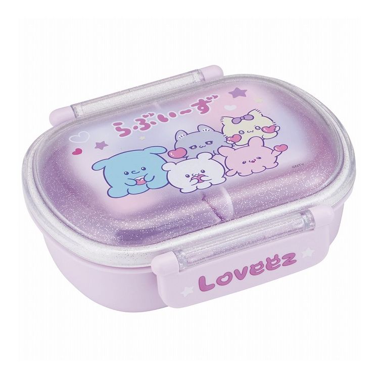 ※こちらはらぶいーずの絵柄の商品ページになります。【商品詳細】ふわっと盛り付けが出来るドーム型フタのタイトランチボックス。のり等がフタにくっつきにくく、押し潰れを防ぎます♪おかずが片寄りにくい高い仕切り＆入れ分けに便利な中子付きで、用途に合わせて使い分け出来ます。食洗機対応・フタを外して電子レンジOK！名前シール付き。【スペック】約横148×奥行123×高さ56mm容量：360ml（130mlの中子1個付き）【品質表示（耐熱温度）】フタ：AS樹脂（-20〜100度）本体・中子・仕切：ポリプロピレン（-20〜140度）止具：ABS樹脂（-20〜100度）パッキン：シリコーンゴム（-20〜140度）加工方法：練込加工部位：全体※すべての細菌の増殖を抑制するものではありません。【送料について】北海道、沖縄、離島は送料を頂きます。LINKおしぼり 3枚セットケース付き おしぼり レジャーシートフォークスプーントリオセット箸箱セットランチクロスお弁当袋コップ袋プラコップストロー付きタンブラー3個セット 320mlウォーターボトル 480ml保存容器 3点セット弁当箱 360ml弁当箱 450ml弁当箱 550mlランチボックス 650ml