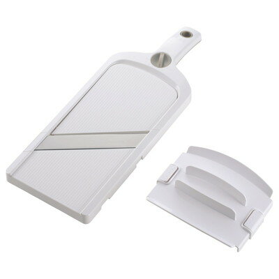 【商品説明】●厚み調節でメニューにあったスライスができるワイドスライサーです。●日本製。●大きなキャベツの千切りや、カブ、大根、タマネギなど、薄・中・厚の3段階に加え、収納時の刃を保護する4段階調節。●厚/5mm（干し野菜、ゴーヤなど）、中...