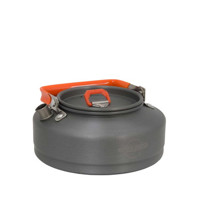 【商品説明】●軽量で高さを抑えた作りでパッキングしやすいケトルです。●注ぎ口尖端は少しくぼませてあります。●安定したお湯を出す事ができる構造になっており、マグカップ等にも注ぎやすくなっております。●サイズ：70H×151mmΦ●容量：800ml●重量：191g●材質：本体アルミニウム(ハードアノダイズド加工)/取手ステンレス(シリコンカバー)●付属品：メッシュケース●生産国：中国※メーカーの都合によりパッケージ、内容等が変更される場合がございます。当店はメーカーコード（JANコード）で管理をしている為それに伴う返品、返金等の対応は受け付けておりませんのでご了承の上お買い求めください。【代引きについて】こちらの商品は、代引きでの出荷は受け付けておりません。【送料について】北海道、沖縄、離島は送料を頂きます。