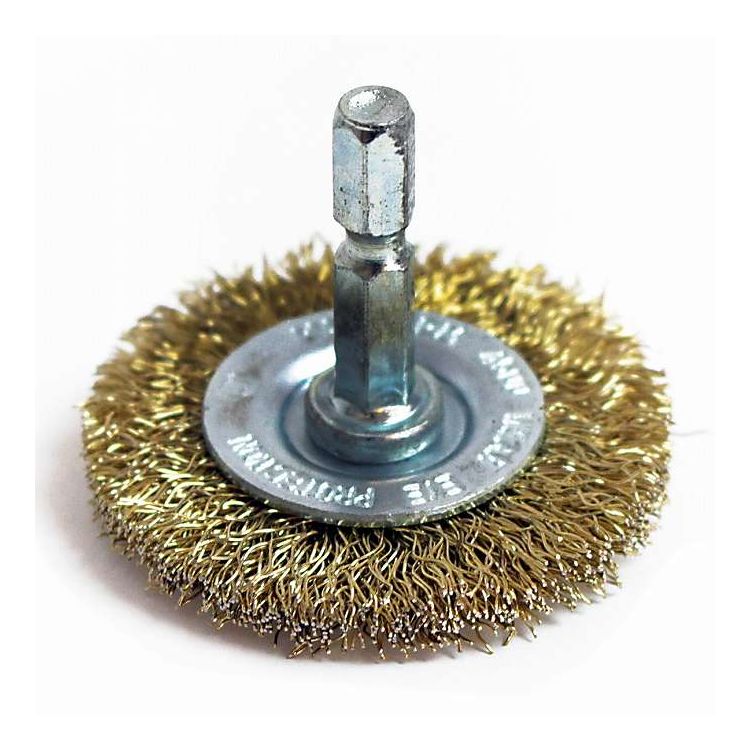商品情報●サビや汚れ落とし、塗装はがしに!。●電気ドリル・インパクトドライバー対応。●ブラシサイズ(mm):Φ50。●軸径(mm):6.35六角軸。●最高使用回転数(min-1):4500。●対応工具:電気ドリル・インパクトドライバー。●タイプ:平型ブラシ。●〈材質・原料・成分〉本体: メッキ銅線●製造国：中国●サビや汚れ落とし、塗装はがしに。●作業時は必ず防塵メガネや保護具を着用してください。●インパクトドライバーでの負荷のかけすぎは破損につながりますので避けてください。●作業時の研磨面でのヤケド等にご注意ください。●指定以外の用途・機械で使用しないでください。【代引きについて】こちらの商品は、代引きでの出荷は受け付けておりません。【送料について】北海道、沖縄、離島は送料を頂きます。