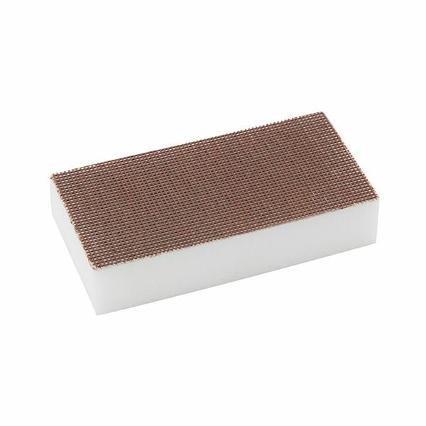 【商品特長】【用途】水垢や、軽度の金属の腐食・サビ落し、トイレなどの黒ずみ落し。【機能・特徴】耐久性の高い、メラミンスポンジを使用しています。乾湿両用で、研削力の高いメッシュペーパーを使用しているので、汚れをしっかりと落とします。鉄・アルミ・ステンレス・真鍮・銅などの幅広い対象物に使用可能です。【仕様】●ペーパー粒度：600。●本体サイズ：約100×50×22mm。【材質】●メラミンスポンジ：白色。●メッシュペーパー。【商品サイズ】幅100×高さ50×奥行22mm　重量4g【注意事項ほか】●使用用途以外では使用しないでください。作業可能対象物の確認した上で、作業を行ってください。また、研削力が高い製品になっておりますので、作業前には、対象物の支障のない箇所で試してからご使用ください。●作業前と作業後で、対象物の風合いが変化することがございます。また、新品や新品同様のもの、キズが入ると困るものなどへは使用しないでください。すべての汚れ・サビなどを落とすわけではありません。対象物の汚れやサビの状況、その他の要因によって効果が出ない場合がありますので、あらかじめご了承ください。■商品コード:4977292189439■JANコード:4977292189439■ブランド名:SK11■商品名:お掃除メラミン&ペーパー■規格:#600【送料について】北海道、沖縄、離島は送料を頂きます。