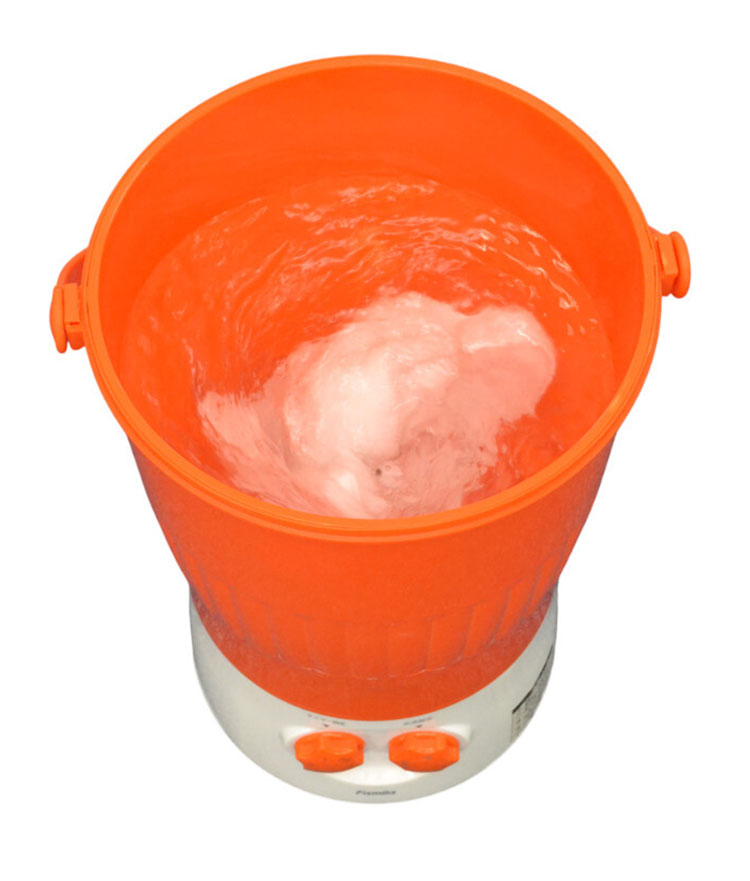 ファミラ 省スペースバケツ型マルチ洗浄機 小型洗濯機 ミニ洗濯機 パワフル洗浄 ランドリーコンパクト 一人用 節約時短 サトイモ洗い 分け洗い泥洗い ゴルフボール洗い 汚れ 防災 完成品(代引不可)【送料無料】