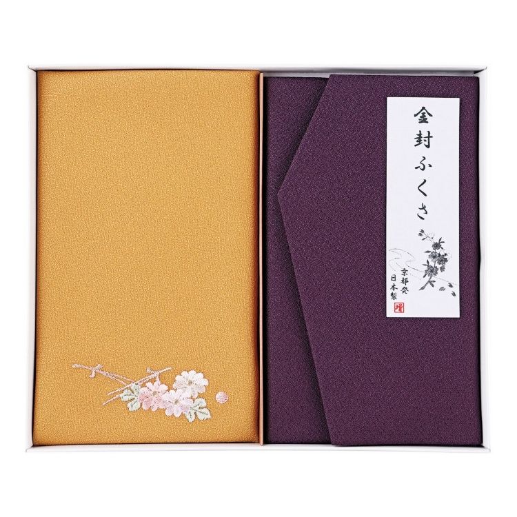 風呂敷・金封ふくさに名入れ（刺しゅう含む）は出来ません【セット内容】刺繍入り金封包み370×380mm・金封ふくさ200×120mm【商品サイズ】-【材質】ポリエステル100%商品重量：150g箱サイズ：箱215×255×25mm備考※メーカー都合により、デザイン・内容等が変更になる場合がございます。【代引きについて】こちらの商品は、代引きでの出荷は受け付けておりません。【送料について】北海道、沖縄、離島は送料を頂きます。LINK紫赤