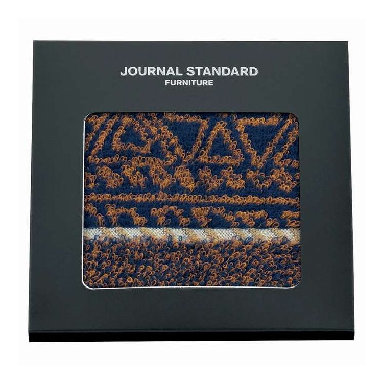 時流をとらえたファッションのようなスタイルを提案するJOURNALSTANDARDのインテリアブランド。ブラウン、グレーとネイビーの落ち着いたカラーの組み合わせなので、様々な贈答シーンにお使いいただけます。パイルにエコロジカルでソフトな風合...