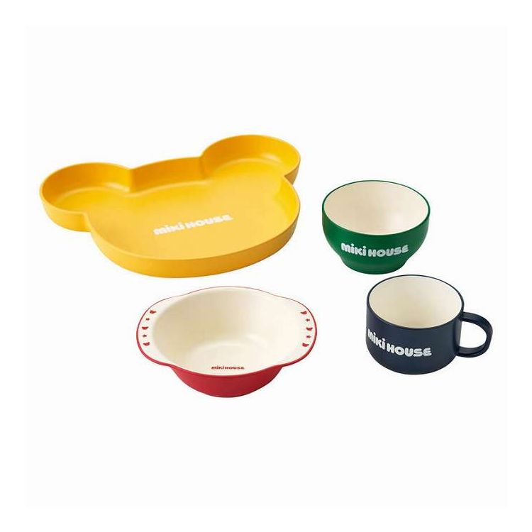 ロゴ&原色のマルチカラーでミキハウスらしいテーブルウエアセットです。ロゴと原色のマルチカラーでミキハウスらしいテーブルウエアセットです。大皿はくま型のデザインで、くまの耳部分にお椀がぴったりはまり、コンパクトにお片付けができます。一点ずつ職人の手作業で作られています。ハンドメイドならではの温もりをお楽しみください。日本製【セット内容】プレート（21×26.5×3cm）・ランチボウル（φ13×15×4.5cm）・ライスボウル（φ10×5.5cm）・コップ（φ8.2×5.5cm）×各1サイズ：-重量/容量：1.1kg箱サイズ：28.2×37×10.5cm材質：PET、ABS樹脂【代引きについて】こちらの商品は、代引きでの出荷は受け付けておりません。【送料について】北海道、沖縄、離島は送料を頂きます。
