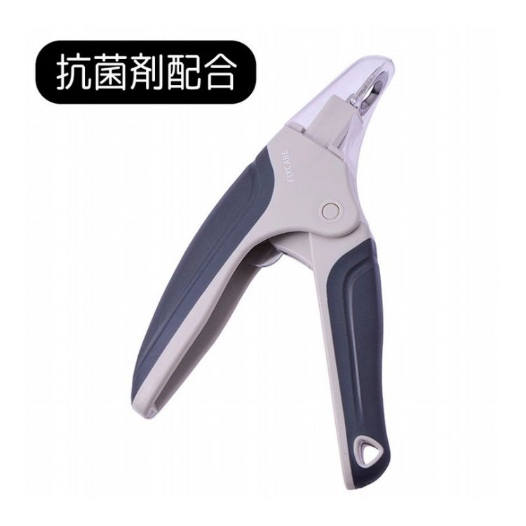 【商品説明】■爪割れしにくい半円刃犬の爪に合わせた丸い刃で囲いながらカットするので、負荷がかかりにくい。■カット位置が確認しやすい爪を刃先に差し込むので、刃が当たる位置を確認しながらカットできる。■爪の飛び散りをカバーカット時に飛び散る爪を透明カバーでガード。中に溜めていくので、掃除がしやすい。〇材質/素材本体：ABS樹脂・熱可塑性エラストマー樹脂刃：ステンレスカバー：ポリカーポネート樹脂〇商品使用時サイズW95×H145×D25mm〇メーカー名株式会社ペティオ【取り寄せ品のご注意事項（ご注文前にご確認ください）】・本商品は原則注文後のキャンセルはお受けできません。・本商品と他商品で同梱注文をいただき、仮に他商品が完売等でご用意できない場合でも本商品は発送させていただきます。・本商品を複数（2点以上）注文いただき、完売等で注文数のご用意できない場合でもご用意できた数量は発送させていただきます。【送料について】北海道、沖縄、離島は送料を頂きます。