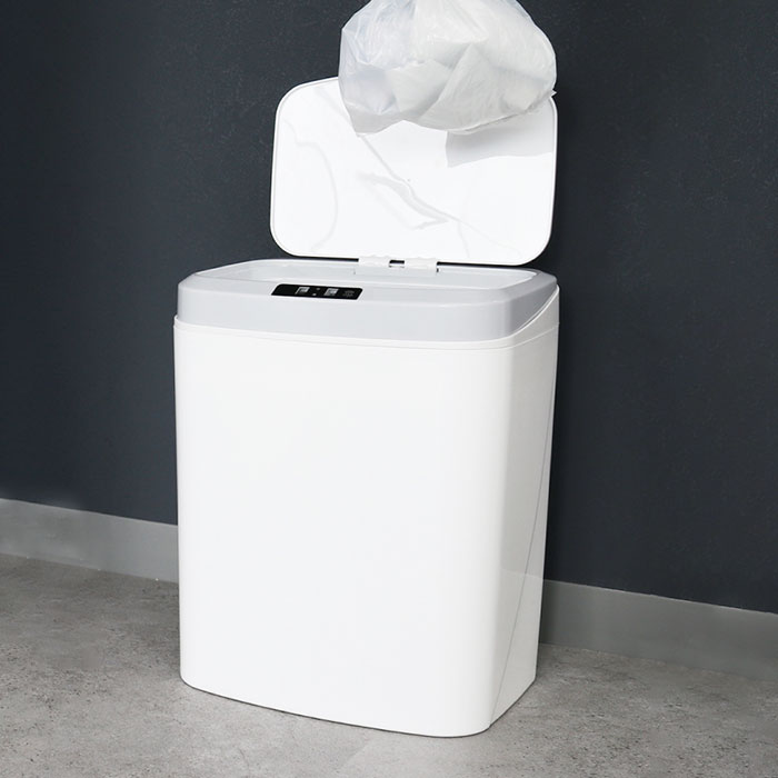 15L ごみ箱 センサーゴミ箱 手をかざす 蹴る 叩く スイッチ センサー ゴミ袋ストッパー付 乾電池式 袋がはみ出ない MCZ-211【送料無料】