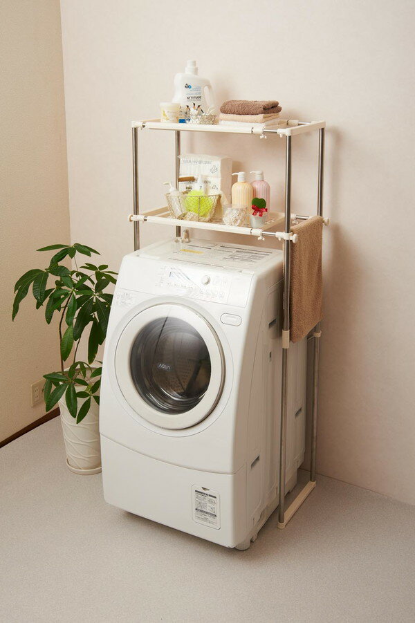 商品は幅伸縮が可能なので洗濯機や設置場所に合わせて調整可能下段棚は高さ調整可能ボトル洗剤や小物が落下しないようなメッシュ棚を採用サイズ:幅68〜90X奥行36X高さ159cm重量：3.8kg材質:本体/ステンレス巻きスチールパイプφ22.2、19.1、15.9mm、部品/PP樹脂・ABS樹脂・鉄（メッキ）洗濯機のサイズを採寸してご購入下さい【送料について】沖縄、離島は別途送料を頂きます。