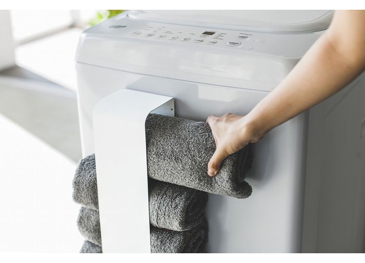 山崎実業 マグネットバスタオルホルダー プレート Plate ホワイト ランドリー バス 洗濯機 タオル 収納【送料無料】