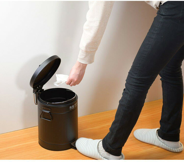 ベストコ ゴミ箱 ふた付き 5L ペダル式 静音設計 丸型 ブラック NQ-0193 Boite トラッシュカン【送料無料】 [3]