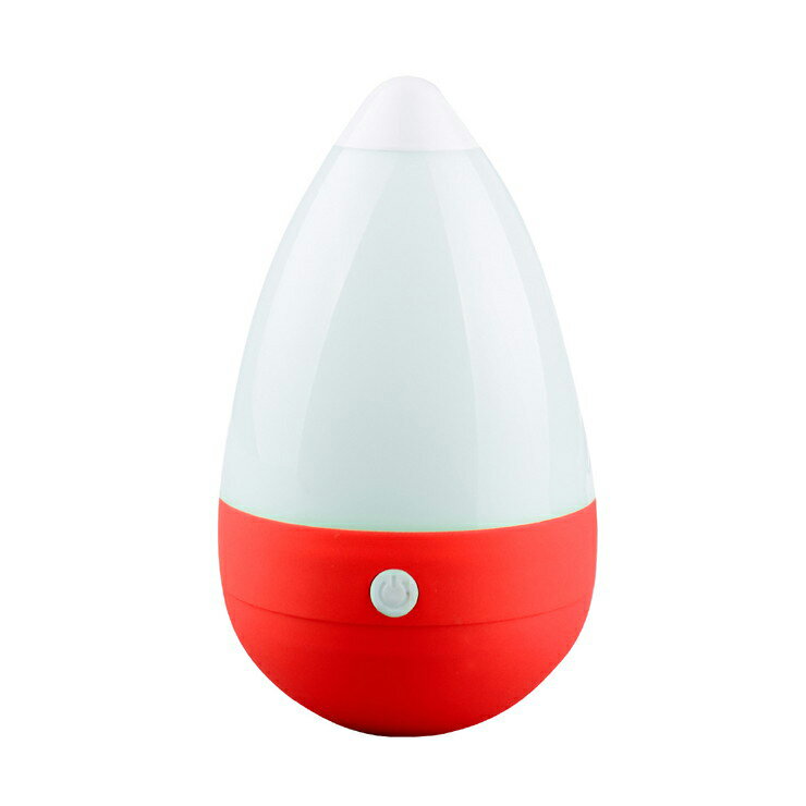 商品サイズ:幅15.5×奥行8.5×高さ8.5cm　223g材質:本体・電池蓋=ABS樹脂、フック＝スチール原産国:中国完成品電源＝単3電池×4本使用連続使用時間:約4〜5時間3タイプ点灯(スイッチボタンを押すごとに切り替え)＝点灯・明るさ大⇒点灯・明るさ小⇒点滅⇒消灯。非常時用やアウトドアなどで「絶対に転ばないランタン」がオススメです。起き上がりこぼし形状なので、倒れることが無く、また揺らして癒す光としても。明るさは約50ルーメンで、読書にも使えます。やさしく照らし、心やすらぐランタンです。吊り下げてアウトドアのテント内の照明などに使用できます。使用電池＝アルカリ単三乾電池4本(別売)、光源＝白色LED1灯【代引きについて】こちらの商品は、代引きでの出荷は受け付けておりません。【送料について】北海道、沖縄、離島は送料を頂きます。