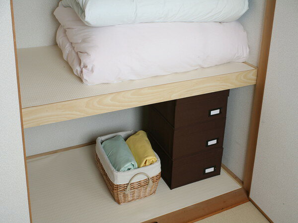 【3個セット】 ワイズ ズレにくい 防虫 押入れシート 無地 ベージュ 押入れシート ズレにくい 防虫シート 虫よけ 消臭 防カビ(代引不可)【送料無料】 rcmdse-16454439 リコメン堂生活館 サンプル画像2