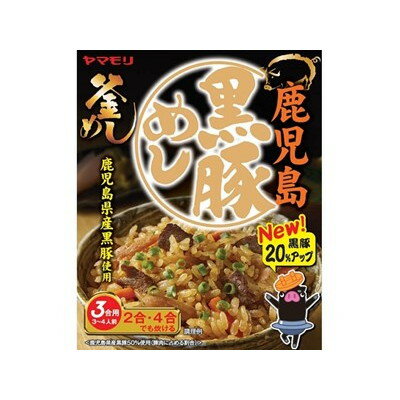 【商品説明】鹿児島県産の黒豚を使用した、甘濃い味付けの釜めしです。 豚の旨み、生姜の香りが食欲を誘います。 大豆たんぱく使用●原材料(アレルギー表記含む)野菜（にんじん、しょうが、ごぼう、れんこん、水くわい）、砂糖（国内製造）、しょうゆ、豚肉（黒豚50％）、ポークオイル、食塩、でん粉、ポークエキス、粒状大豆たん白、たん白加水分解物、かつおぶしエキス、こんぶエキス／調味料（アミノ酸等）、酸味料、（一部に小麦・大豆・豚肉・ゼラチンを含む）●賞味期限※仕入れ元の規定により期限の半分を切った商品は出荷致しません。18ヶ月●メーカー名ヤマモリ（株）●保存方法常温●生産国・加工国日本【代引きについて】こちらの商品は、代引きでの出荷は受け付けておりません。【送料について】沖縄、離島は別途送料を頂きます。