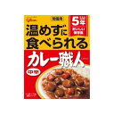 【商品説明】植物油脂を使っているので、常温でもなめらかでおいしいカレーです。●原材料＜常備用カレー職人（中辛）＞　野菜（じゃがいも、にんじん）、成形豚肉、とうもろこし油、小麦粉、砂糖、食塩、カレー粉、炒めたまねぎペースト、トマトペースト、ポークブイヨン、たまねぎペースト、にんにくペースト、酵母エキス、たん白加水分解物／調味料（アミノ酸等）、増粘剤（加工デンプン、増粘多糖類）、カラメル色素、酸化防止剤（V．C）、甘味料（アセスルファムK、スクラロース）、（一部に小麦・大豆・鶏肉・豚肉・ゼラチンを含む）●生産国日本●賞味期限66ヶ月※仕入れ元の規定により製造から半分以上期限の残った商品のみ出荷致します●保存方法別途パッケージに記載【代引きについて】こちらの商品は、代引きでの出荷は受け付けておりません。【送料について】沖縄、離島は送料を頂きます。