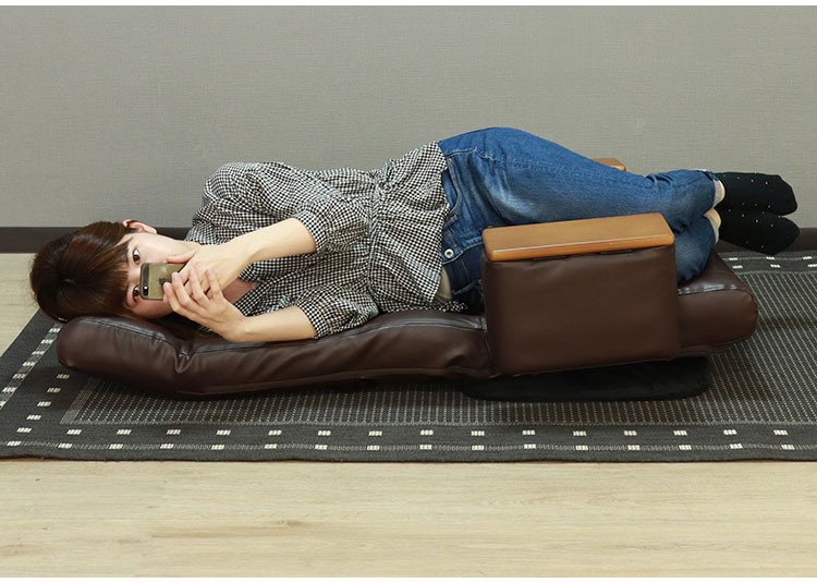 座椅子 回転座椅子 ポケットコイル 肘掛け付 リラックスチェア フロアチェア リクライニング 天然木 合成皮革 レザー張り 1人掛け リモコンポケット 敬老の日在宅勤務 リモートワーク(代引不可)【送料無料】 [3]