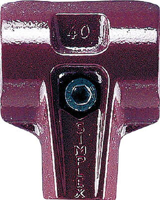 【商品詳細】●シンプレックスハンマー用ハウジングです。●ボルト1本でインサートとハンドルを組み合わせることが出来ます。●汎用的にハンマーを使う場合●適合機種:シンプレックスハンマー●適合ハンマー頭径(mm):60●φ60インサート用●可鍛鋳鉄●ボルト、ナット、ばね座金●組立の際には、インサート、ハンドルを正しい位置にセットして、規定のトルクで締め付ける必要があります。●グラスファイバー製ハンドル、銅製インサートとは組み合わせることは出来ません。生産国：ドイツ重量：975g【送料について】北海道、沖縄、離島は送料を頂きます。