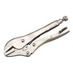 【メーカー型番】175R【JANコード】4989433506418【ブランド】KTC【特徴】●歯付の直線あごで、板や角材などをしっかりと固定できます。●グライディングの際、小さな対象物でもしっかりとくわえ、作業をすることができます。●のこ刃、やすりなどの応急用ハンドルとして使用できます。【用途】【仕様】●全長×幅×奥行(mm):180×60×17●最大締付幅(mm):37●質量(g):383【材質／仕上】【セット内容／付属品】【注意】【原産国】台湾【送料について】北海道、沖縄、離島は送料を頂きます。