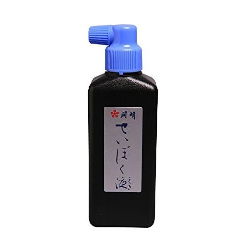 開明 せいぼく液180ML SY-5018JANコード：4901452050185容量:180mlそのままで使え、青みを帯びた美しい墨色を実現。注ぎやすい横口容器を採用した墨汁です。メーカー名：開明せいぼく液(青墨液)内容量：180mL容器形状：横口ボトル【送料について】北海道、沖縄、離島は送料を頂きます。