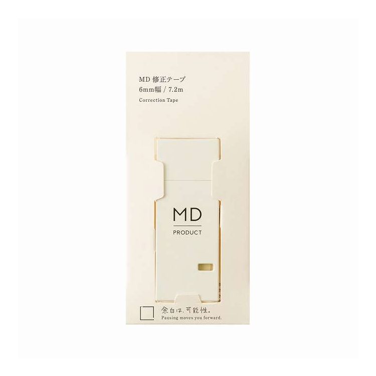 【商品詳細】MD用紙のためのクリーム色の修正テープです。横罫におさまる6mmのテープ幅で、容量は7.2m使い切りタイプです。商品仕様・性能・収容量：紙パウダー入り合成樹脂『MAPKA』製　6mm幅×7.2m〔使い切りタイプ〕　〔紙ケース入〕規格サイズ：パッケージ／H116×W52×D15mm　本体／H68×W27×D13mm【送料について】北海道、沖縄、離島は送料を頂きます。
