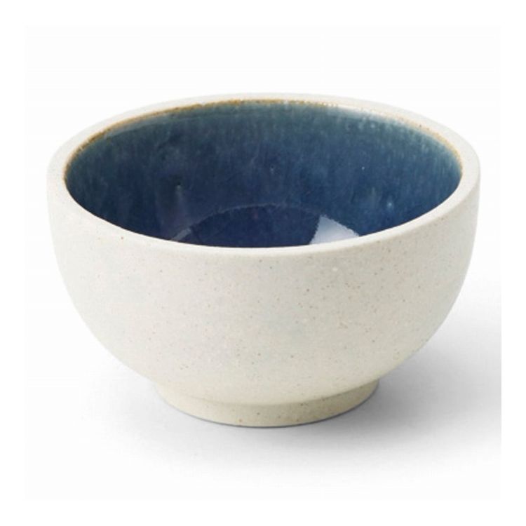 【商品説明】無骨と繊細のコントラストを愉しむボウル10cm多用途に使える便利なサイズ無骨でプレーンな印象の「BLOCK」シリーズ重ねるとシンデレラフィット内と外で対照的な質感【商品情報】■サイズ約 高さ5.8（cm）　直径：約 10.3（cm）　重量：約 250g■材質陶器（美濃焼）■容量約 250ml■生産国日本製■セット内容1個■注意事項※商品ページ内には別の商品を含む画像を使用しています■備考食器洗い乾燥機：使用可能　電子レンジ：使用可能　※電子レンジは温め程度で長時間の使用は避けてください　※重量は商品によって個体差があるため多少の誤差があります　※お客様のお使いのモニター設定やお部屋の照明等により色味が実際と異なる場合があります【代引きについて】こちらの商品は、代引きでの出荷は受け付けておりません。【送料について】北海道、沖縄、離島は送料を頂きます。LINKプレート 10cm ホワイトプレート 10cm ブループレート 21cm ホワイトプレート 21cm ブループレート 24.5cm ホワイトプレート 24.5cm ブルーボウル 10cm ホワイトボウル 10cm ブルー