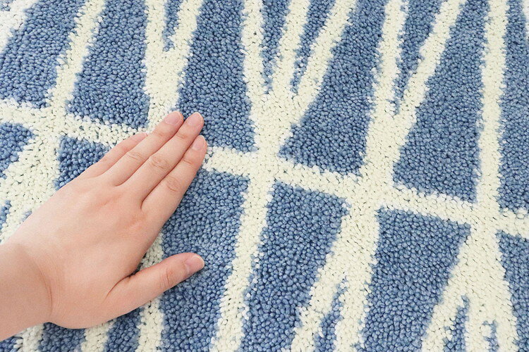 リコメン堂生活館のトイレマット マット 55×60cm ナチュラル 柄 ブルー オカトー(代引不可)｜アングル3