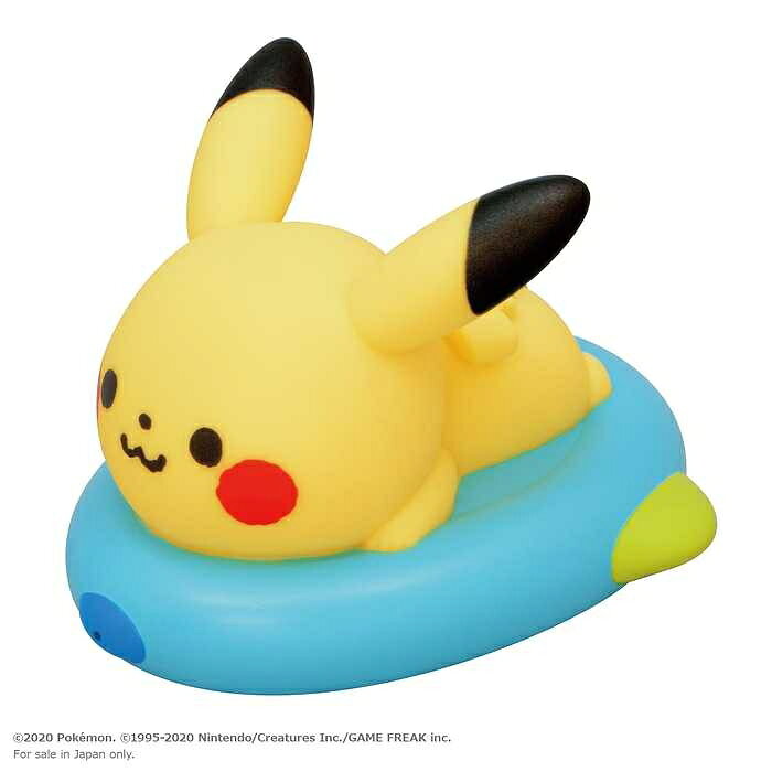 ボートに乗って気持ちよさそうにぷかぷか浮かぶピカチュウのみずでっぽう！水遊びアイテムには欠かせないみずでっぽうがモンポケシリーズから登場です。押すとボートの先端からピュッと水が出ます。水面に浮かべて遊ぶこともできます♪★「monpok?」は「ギフト」「大人も欲しいデザイン」「高品質」「コミュニケーション」をコンセプトに生まれた、ポケモンの新たなベビーブランド。お子さまと親御様に”はじめて”というかけがえのない瞬間を集めてほしいという願いが込められています。■サイズ(mm)12×17×8【送料について】北海道、沖縄、離島は送料を頂きます。