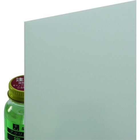 【商品スペック】特長●電気絶縁性・対薬品性に優れています。●難燃性です。用途●標示板・ディスプレイ・電気絶縁材に。仕様●色：乳白半透明●幅(mm)：910●長さ(mm)：1820●厚さ(mm)：3●縦(mm)：1820●横(mm)：910●...