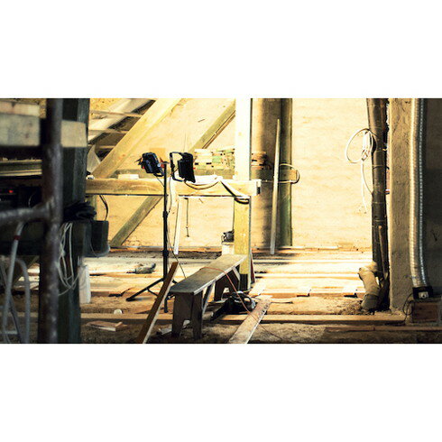 【商品スペック】特長●サイドマウントで上下左右に照射が可能です。●サイドマウントで360°を自在に回転させることができます。用途●富士倉LED投光器専用仕様仕様2●製品サイズ：幅165×高さ600〜1270mm　●対応機種 ： 富士倉LED...