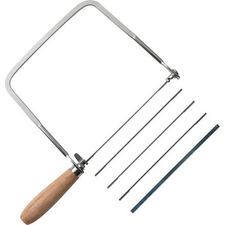 【商品スペック】特長●刃は焼入れをしてあるので、切れ味か長持ちします。●替刃を使用することにより、木工工作から非金属の切断やプラスチック・塩ビの切断にもご使用できます。用途●曲線切りが楽にできます。●完全焼入刃5枚付き。仕様●使用ノコ刃サイズ(mm)：170●全長(mm)：300●替刃全長(mm)：170●ハンドル長(mm)：110●刃長(mm)：130仕様2●替刃式材質／仕上●フレーム：鉄●柄：ラバーウッドセット内容／付属品●替刃：一般木材用、薄板木工用、プラステック用、軽金属用、各1本注意【代引きについて】こちらの商品は、代引きでの出荷は受け付けておりません。【送料について】北海道、沖縄、離島は送料を頂きます。