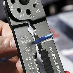 KNIPEX 【ブリスターパック仕様】圧着ペンチ 230mm 9721215BSB 手作業工具 電設工...