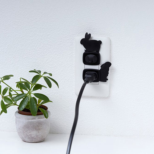 ドアストッパー 2個セット 柔らかなゴム素材 床やドアを傷つけない 滑り止め 凹凸面 裏側はドアノブやフックに掛けられるドアストッパー2個 JL-SJIADS819S2