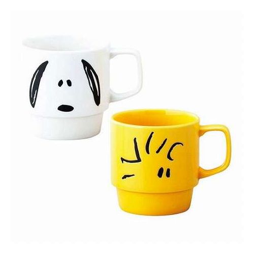 スタックマグ ペアマグセットピーナッツのキャラクターたちがカラフルで可愛いシリーズです。スタッキングができるので使いやすいです。家庭用食洗機使用可。メーカー品番 : SN40C-13サイズ : 径8.5×8.5cm(340ml)素材 : 磁器本体重量 : 約550g生産国 : 日本※電子レンジOK【代引きについて】こちらの商品は、代引きでの出荷は受け付けておりません。【送料について】北海道、沖縄、離島は送料を頂きます。