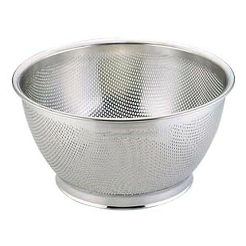 YUKIWA UK18-8パンチング深型ざる 30cm AHK07030 JANコード 4520785002304●内径(cm):30●外径×高さ(mm):325×180●材質：18-8ステンレス■パンチングシリーズの特長■ほつれがなく針金が折れて、食品に混入する心配がない。■カスがつまりにくく、水だけで汚れが取れるので洗いやすい。■錆に強く丈夫で衛生的。■パンチング穴径:2.2mm■※成形上、商品、サイズ等により目の形状や大きさが多少異なります。【送料について】北海道、沖縄、離島は送料を頂きます。