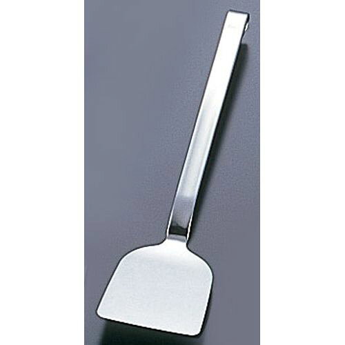 ROSLE(レズレー)18-10パンケーキターナー10070 BTC43 JANコード4004293100702●間口×奥行(ヘラ部mm):75×105●柄長(mm):230●材質：18-10ステンレス■レズレーキッチングッズ■※ドイツノンスティックフライパンに最適。■金属ヘラなのにワイヤー製だから塗装面にキズがつきにくい。■特長:ドイツ伝統の使い易い角度に設計されていますので、作業も安全かつスピーディーに行なえます。【送料について】北海道、沖縄、離島は送料を頂きます。