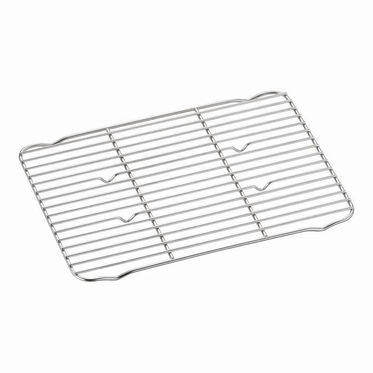 ●強度重視ストロングタイプ●強度アップ……外枠φ4mm(2〜12枚取):、φ3.5mm(15〜21枚取):の線材を採用。さらにアミ目にもφ2.5mmを使用しました。●変形解消……外枠に足をつける事で、アミ全体の下がりを防止します。※バットアミとしてだけではなく色々な用途に使用できます。【代引きについて】こちらの商品は、代引きでの出荷は受け付けておりません。【送料について】北海道、沖縄、離島は送料を頂きます。