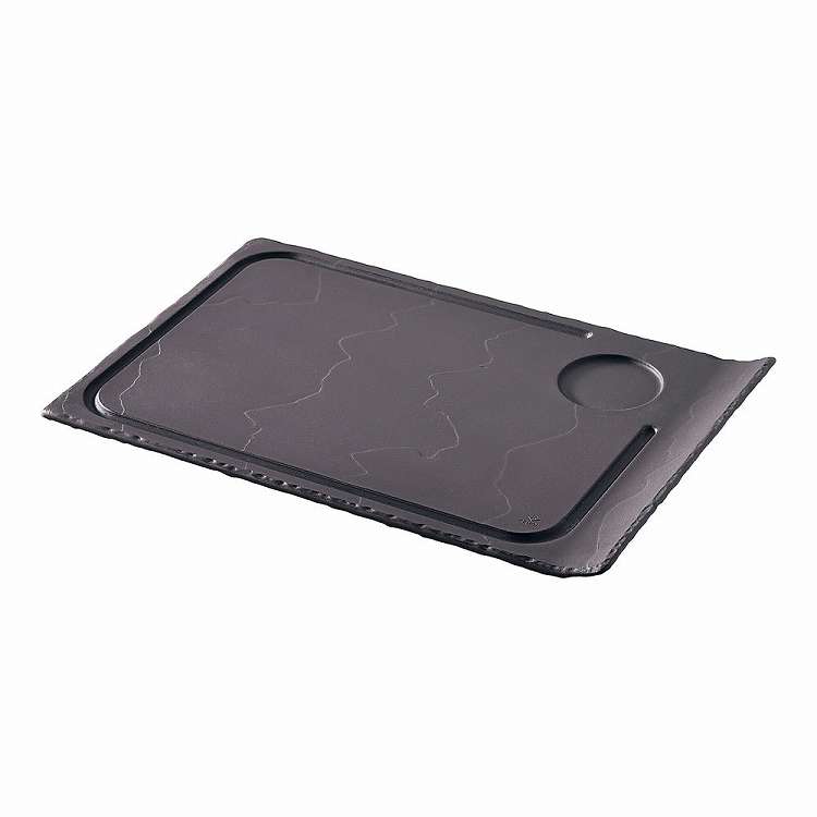 ●(インデント部φ55):●材質:磁器●FROMBLACKCERAMICCOMESBASALT...●バサルトシリーズの黒の色は、黒の磁器の素材によるものです。自然の粘板岩の色を目指してデザインされたもので、磁器の特性を生かし高温で焼成され、無孔のため様々な熱源に対応、食洗機での使用も可能です。【代引きについて】こちらの商品は、代引きでの出荷は受け付けておりません。【送料について】北海道、沖縄、離島は送料を頂きます。