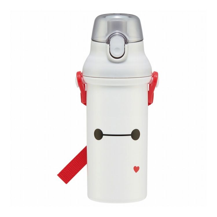 【商品詳細】食器洗い乾燥機OKのプラスチック直飲み水筒です。プッシュ式オープンで簡単オープン！本体は氷が入れやすい広口タイプ。肩にかけて持ち運べるショルダーベルト付。軽くて持ちやすい形状です。名前シール入り。※保冷効果はございません。※熱いものは入れないで下さい。【商品サイズ(約)】サイズ：95×79×210mm容量：480ml【品質表示（耐熱温度）】キャップ：飽和ポリエステル樹脂（耐熱温度100度）本体・フタ・ベルト：ポリプロピレン（耐熱温度120度）パッキン：シリコーンゴム（耐熱温度140度）バネ・ピン：ステンレス※煮沸消毒は変形することがありますのでしないでください。●日本製※掲載画像はあくまでイメージです。実際の商品とは色、柄等が異なる場合がございます。何卒ご了承ください。【送料について】北海道、沖縄、離島は送料を頂きます。LINKプラコップ箸・箸箱セットトリオセットランチバッグランチボックス/360mlランチボックス/丸型 2段/500mlワンタッチ直飲みボトル
