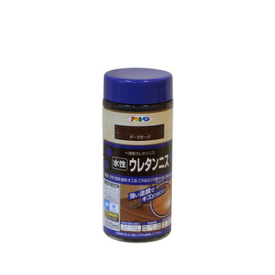 【商品説明】●着色と美しいツヤだしが同時にでき、木目をいかしたきれいなツヤに仕上がります。●塗膜は肉持ち感が良く、耐久性に優れています。●臭いが少なく、塗りやすい水性タイプです。【用途】●適した場所：屋内外区分　屋内用。●手作り家具・建具・木製品・工作品などの屋内木部（高級家具を除く)、無垢木材床。(フローリングを除く)●内容量：300mL●色：ダークオーク●重量：600g●標準塗り回数：2回塗り●光沢：ツヤあり●塗膜の仕上がり：半透明●塗料タイプ：合成樹脂(ウレタン)●乾燥時間：夏期　30分〜1時間/冬期　2〜3時間●塗り重ね時間の目安：夏期　2時間以上/冬期　6時間以上●塗り面積：2.3〜4.2平方メートル(タタミ1.4〜2.5枚)●用途以外に使用しないで下さい。●食器など、口や食品に直接触れるものには塗らないで下さい。●ピアノ、美術工芸品、高級家具（桐の家具など）には塗らないで下さい。●油加工（ロウ仕上げやワックス）、UV塗装、セラミック塗装、化粧合板などの密着の悪い素材、湿っている素材、ひどく汚れている素材などには塗らないで下さい。●体調の悪いとき、アレルギー・化学物質に敏感な人は使用しないで下さい。●目に入ったり、皮膚に付着しないよう、また誤飲しないよう注意して取扱って下さい。●ニスがついても支障がない服装で作業して下さい。●塗装中、乾燥中とも換気を良くし、その後も塗料の臭いがなくなるまでは、ときどき換気をして下さい。●あらかじめ目立たない部分、または同種の木材で試し塗りをして、色・乾燥性・下地への影響・密着性などを確かめてから塗って下さい。●塗るときおよび塗ったニスが乾くまでの間も、5℃以下にならないような時間に塗って下さい。●乾燥が遅くなったり、泡が残ったりしますので、一度に厚く塗らないで下さい。●塗装はニス用の化繊ハケが適しています。獣毛が混ざったハケを使用するとハケが固まる場合があります。また、ローラー、コテバケでの塗装は泡立ちますので、避けて下さい。●古い塗膜が残っていると色むらになる場合がありますので、古い塗膜は充分に取り除いて下さい。●塗装した上にテーブルクロスなどの塩化ビニル製品を使用したり、置いたりしないで下さい。その際は、本品ではなく、アサヒペン水性高耐久2液ウレタンニスを塗装して下さい。●耐熱性、耐溶剤性、硬度などの塗膜性能については、アサヒペン水性高耐久2液ウレタンニスの方が優れていますので、使用する部分に応じて使い分けて下さい。●熱したヤカンなどを直接塗装した上に置かないで下さい。●ヤニのある箇所は、ラッカーうすめ液でヤニを充分に拭き取って下さい。また、ヤニやアクの多い下地に塗装した場合、乾燥が著しく遅くなることや乾かないことがあります。●塗り面積・乾燥時間は、塗布量・下地・塗り方・気象条件などによって異なります。●容器は塗料を使い切ってから捨てて下さい。やむを得ず塗料を捨てるときは、アサヒペン水性・油性兼用塗料固化剤で固化するか、新聞紙などに塗り広げ、完全に乾かしてから捨てて下さい。※メーカーの都合によりパッケージ、内容等が変更される場合がございます。当店はメーカーコード（JANコード）で管理をしている為それに伴う返品、返金等の対応は受け付けておりませんのでご了承の上お買い求めください。【代引きについて】こちらの商品は、代引きでの出荷は受け付けておりません。【送料について】北海道、沖縄、離島は送料を頂きます。