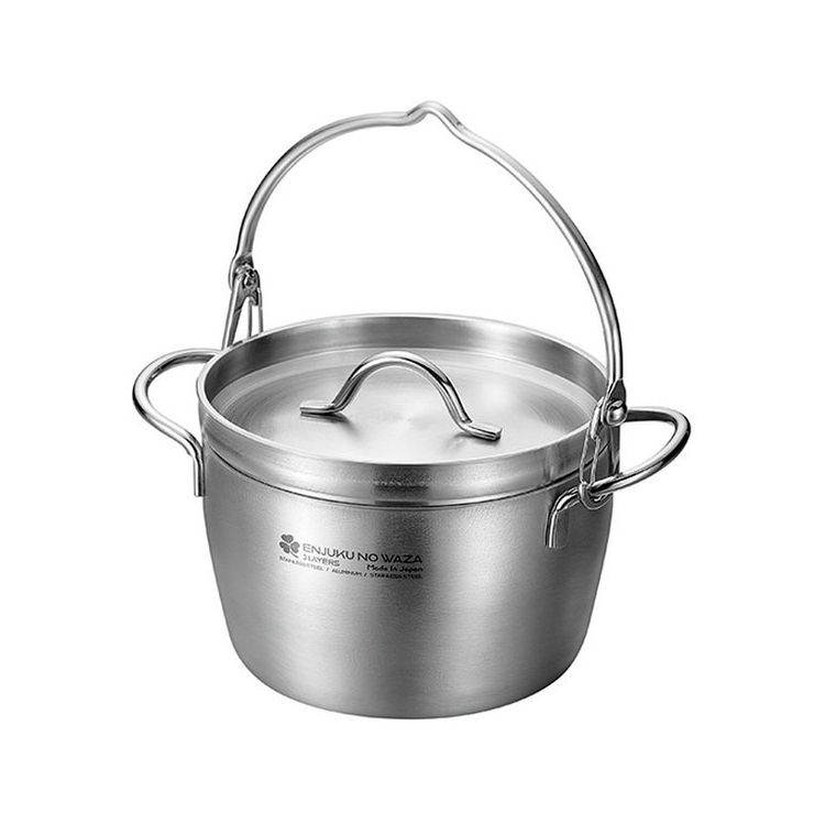 商品説明●安心のオールステンレス。●食洗器可。●IH・ガス・オーブン調理・焚火・炭火対応。●使い始めのシーズニング（油慣らし）必要なし。●蓋は4mm厚。●アウトドアの炊き込みや煮込み調理に最適です。●ツルは着脱式なのでご家庭でもアウトドアでも活用できる。●使用熱源：ガス・100V・200V　IH調理器●材質：鍋本体／ステンレス鋼、アルミニウム（三層構造）（底の厚さ2．0mm）蓋・ハンドル・ツル／ステンレス鋼よこやま【代引きについて】こちらの商品は、代引きでの出荷は受け付けておりません。【送料について】北海道、沖縄、離島は送料を頂きます。