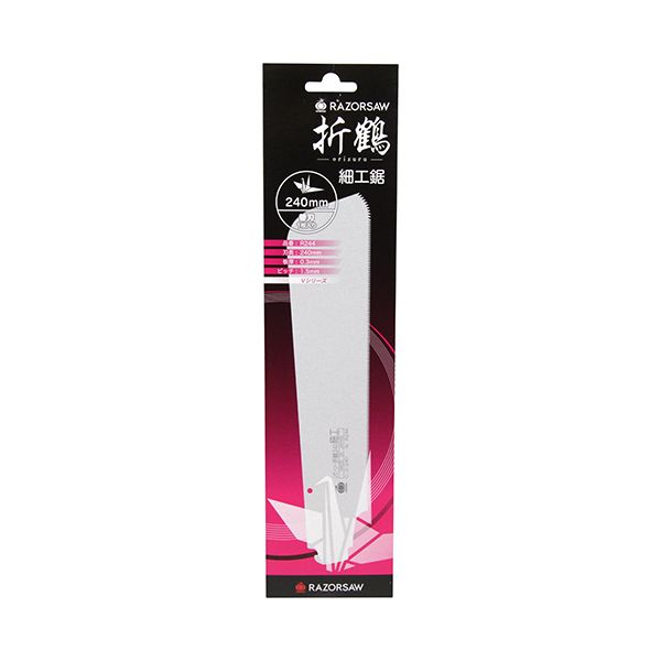 【商品特長】【用途】大工用鋸の細かな細工目的の鋸。【機能・特徴】コンパクトに折畳めて収納や持ち運びに便利です。穴あけ加工も出来るR目立てです。内装、木工細工、竹細工、建具、家具、楽器製作などの作業に向いています。【仕様】●刃長：240mm。●板厚：0.3mm。●ピッチ：1.5mm。●替刃式折込鋸。●細工用替刃。【材質】●刃部：SK材。【商品サイズ】幅60× 高さ275× 奥行0.3mm 重量32g【注意事項ほか】●替刃交換時は手袋を着用して下さい。●鋸刃がしっかり固定されている状態で使用して下さい。●材料に釘等の金属類が無い事を十分に確認して使用して下さい。■商品コード:4903524402007■JANコード:4903524402007■ブランド名:玉鳥■商品名:レザーソー折鶴240細工替刃■規格:R244【送料について】北海道、沖縄、離島は送料を頂きます。