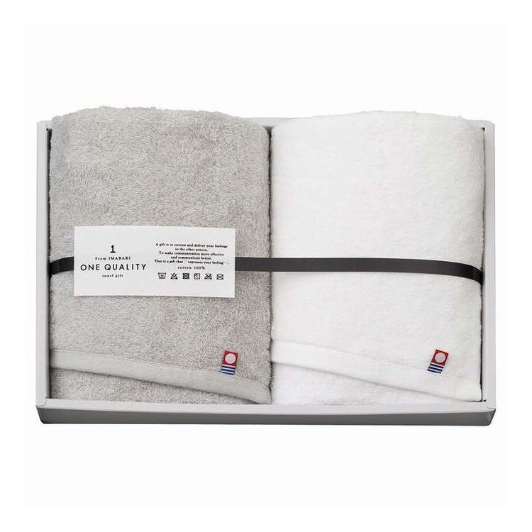 伝えたい大切な気持ちを、こだわりの今治タオル“ONEQUALITY”に込めて。お祝いや感謝の思い、ご挨拶など、気持ちを託すのにぴったりなタオル。綿の単糸を今治の技でふわっと織り上げたクオリティ溢れる逸品は、心がしっかりと伝わり、どなたにも喜ばれます。日本製今治マーク（第2022-1490号・第2025-2054号）【セット内容】-サイズ：フェイスタオル:34×80cm重量/容量：-箱サイズ：22.5×33×4.5cm材質：綿100%【代引きについて】こちらの商品は、代引きでの出荷は受け付けておりません。【送料について】北海道、沖縄、離島は送料を頂きます。