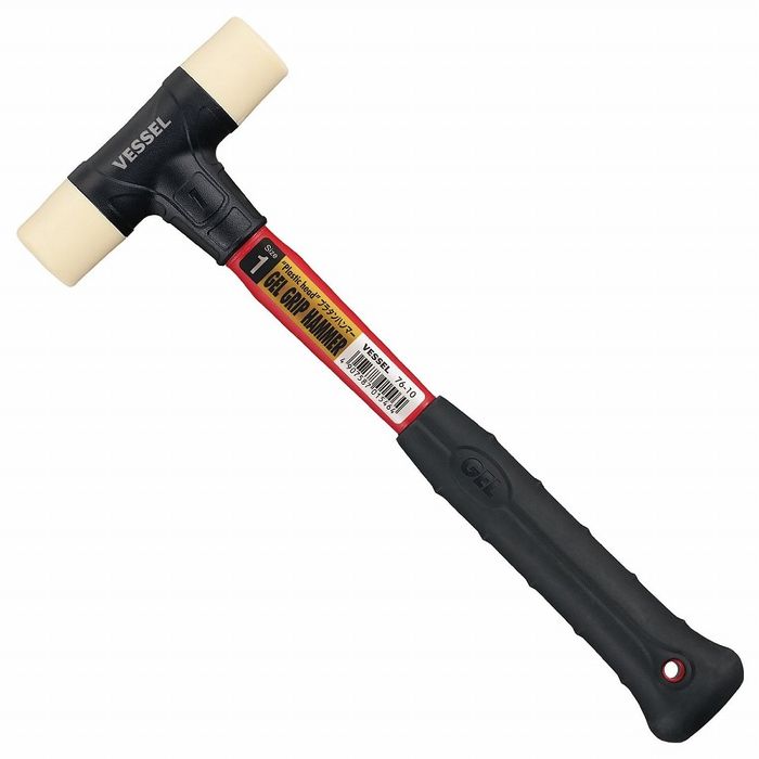【商品詳細】ゲル入りグリップ、打撃時の手のひらの衝撃を緩和、手首の負担を軽減。滑り防止グリップデザイン、ゲルにより、手のひらとの接触面が増加、凸部を設けた滑り止めグリップ。用途：木工組立、石材、金型全長：315mm頭部サイズ：直径31mm×長さ120mm呼称：1重量：約430g注意：正しい用途・サイズを確かめてご使用ください。改造、加熱は危険ですのでしないでください。油が常時かかる場所での使用は避けてください。替頭に緩みや破損が無いことを確かめてご使用ください。ヘッド：硬質プラスチック日本製【送料について】北海道、沖縄、離島は送料を頂きます。
