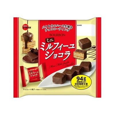 【商品説明】バニラクリームをサクサク食感のパイとウエハースではさみ、その上からミルクチョコレートをコーティングした、ひとくちサイズのミルフィーユです。生地が織りなす豊かな食感とチョコレートの味わいをお楽しみください。●原材料小麦粉(国内製造)、砂糖、マーガリン(乳成分を含む)、全粉乳、植物油脂、ショートニング、カカオマス、デキストリン、ぶどう糖、ココアバター、ホエイパウダー(乳成分を含む)、きなこ(大豆を含む)、でん粉、バター、食塩、クリーミングパウダー(乳成分を含む)、乾燥卵黄（卵を含む）　／　加工デンプン、乳化剤(大豆由来)、着色料(カラメル、カロテン)、香料、膨脹剤●生産国日本●賞味期限300日※仕入れ元の規定により製造から半分以上期限の残った商品のみ出荷致します●保存方法別途パッケージに記載【代引きについて】こちらの商品は、代引きでの出荷は受け付けておりません。【送料について】沖縄、離島は送料を頂きます。